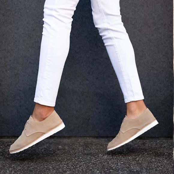 Nisolo Shoes - Nisolo Sedona Travel Derby Suede Oxford in Stone Travel Packable